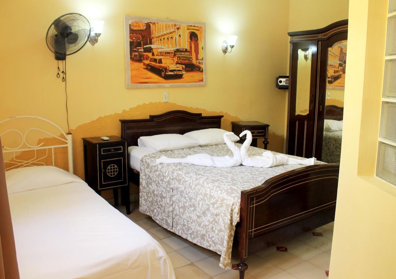 HOSTAL YIXI - Room 2